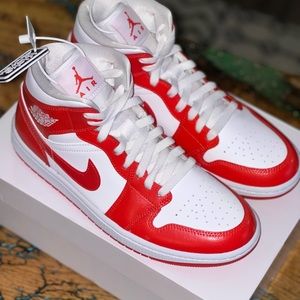 Air Jordan 1 Habanero Red, Women’s Size 9, Men’s Size 7, Brand new